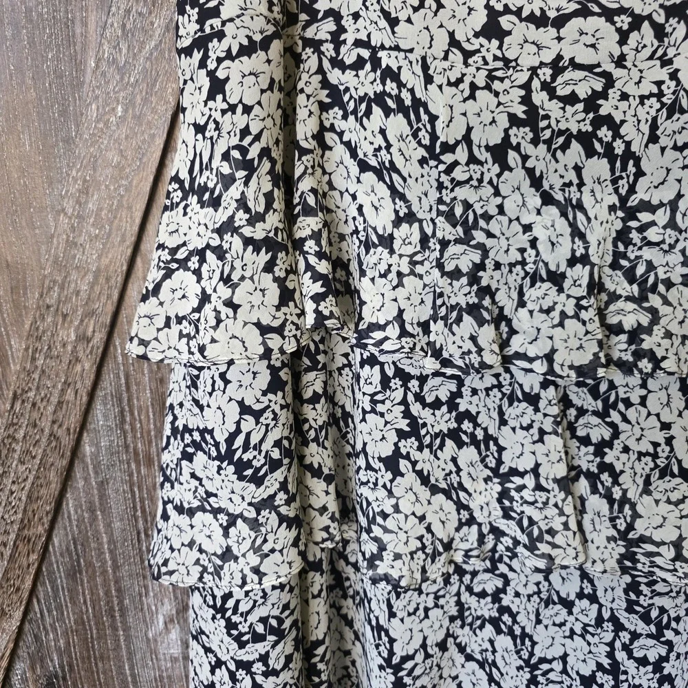 Lauren Ralph Lauren Skirt Women's Size 14 Navy Blue & White Floral Tiered Silk